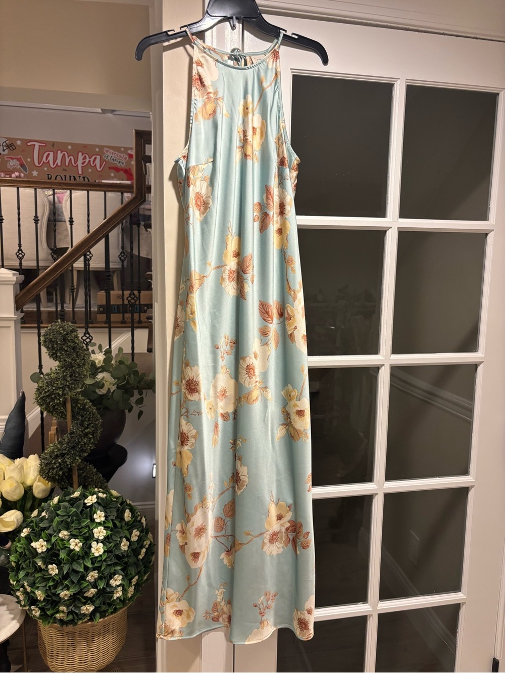 Women's Floral Halter Maxi Dress in Light light teal/mint green - Size M NWOT